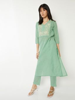 max - Women Green Cotton Blend Embroidered Kurta and Pant