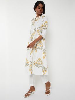 max - Women White Cotton Floral Print Kurta and Pant