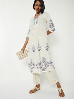 max - Women White Cotton Blend Floral Printed A-Line Kurta