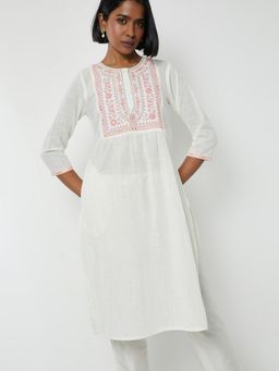 max - Women Off White Embroidered Straight Kurta