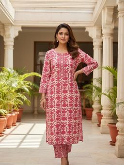 Meeta's - Women Pink Cotton Abstract Kurta with Pant