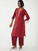 Red color option, Sold out, Currently selected