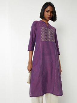 max - Women Purple Embroidered Straight Kurta