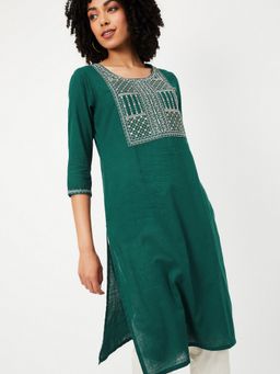 max - Women Green Cotton Blend Embroidered Straight Kurta
