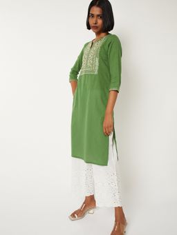max - Women Green Cotton Blend Embroidered Straight Kurta