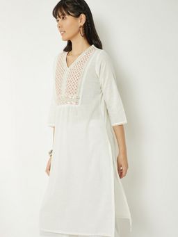 max - Women White Cotton Blend Embroidered Straight Kurta