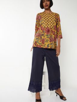 max - Women Yellow Cambric Floral Printed Straight Kurti