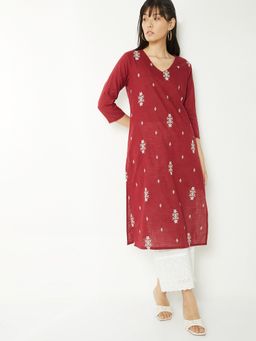 max - Women Embroidered Straight Red Kurta