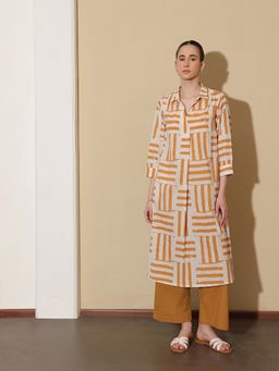 Pink Fort - Women Mustard Pure Cotton Geometric Kurta with Trouser