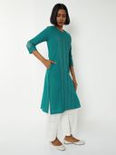 Green color option, Sold out, Currently selected