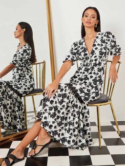 Styli - Black Short Sleeves V Neck Floral Print Maxi Dress