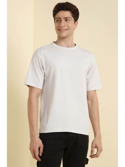 Allen Solly - Men Off White Solid Crew Neck T-Shirt