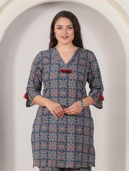 ARAMYA - Women Blue Pure Cotton V-Neck Printed Kurta