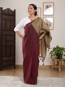 Niska - Colourblocked Pure Cotton Maroon Saree With Unstitched Blouse