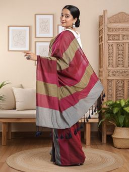 Niska - Colourblocked Pure Cotton Maroon Saree With Unstitched Blouse