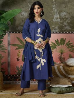 Vastramyaa - Women Blue Cotton Blend Floral Kurta With Pant & Dupatta