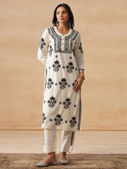 House of Chikankari - Women's Off White Cotton Linen Blend Chikankari Kurta and Pant (Set of 2)