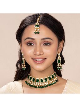 Peora - Gold Plated Traditional Kundan Choker Necklace Jewellery Set Earring Maang Tikka (PF24N2944G)