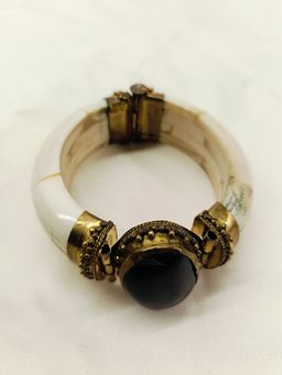 AG'S - Indrakshi Black Boutique Kada