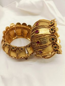 AG'S - Charu R & G Antique Kada