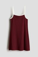 Red color option, Sold out, Currently selected