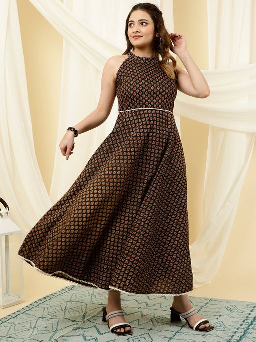 chinese dress ladies Farasha Maxi Dress Knee Length Kurti in Maroon  Maxim Creation