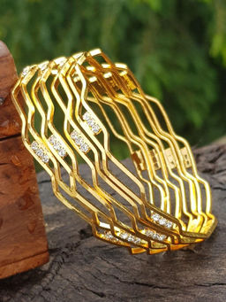 GRIIHAM - Microgold Plated Set of 4 Cz Bangles