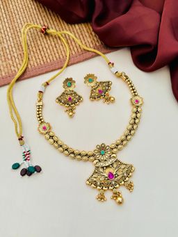 Abdesigns - Sophisticated Gold Plated Kundan Kempstone Necklace Set