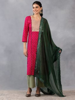 SHAYE - Round Neck Pink Embroidered Ethnic Kurta with Pant & Dupatta (Set of 3)