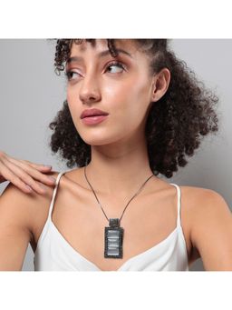 Sohi - Women Geometric Vista Pendant Necklace