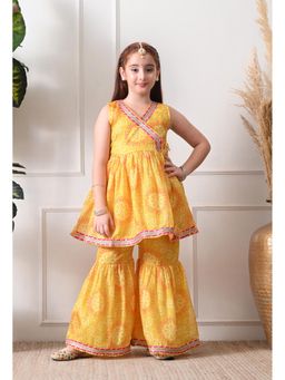 Indi-Loom Couture - Yellow Polyester Blend Sleeveless Kurta With Sharara & Dupatta