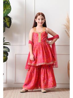 Indi-Loom Couture - Pink Polyester Blend Sleeveless Kurta With Sharara & Dupatta