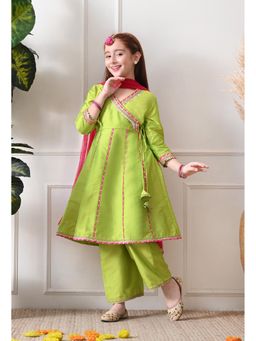 Indi-Loom Couture - Green Poly Silk Three Fourth Sleeves Kurta With Pant & Dupatta