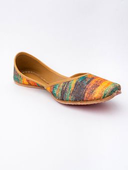 NR by Nidhi Rathi - Printed Multi-Color Juttis