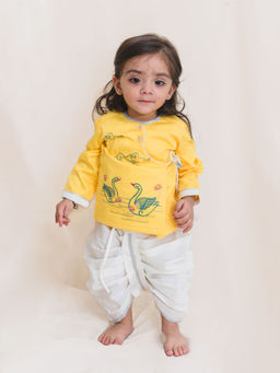 TIBER TABER - Baby Boy Embroidered Swan Kurta Dhoti - Yellow (Set of 1)