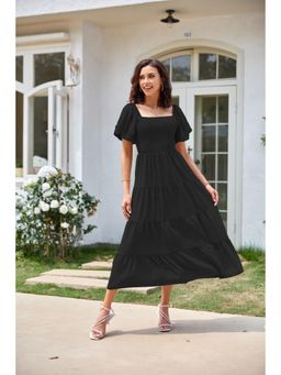 Outzidr - Black Square Neck Puff Sleeved Tiered Midi Dress