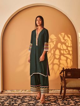 Bo Tree - Green Arzoo Kurta with Pant (Set of 2)