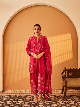 Bo Tree - Magenta Sadia Kurta with Pant and Dupatta (Set of 3)