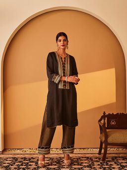 Bo Tree - Black Mashhour Kurta with Pant (Set of 2)