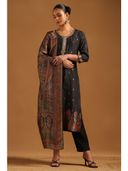 Black color option, Sold out, Currently selected