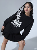 Black color option, Sold out, Currently selected