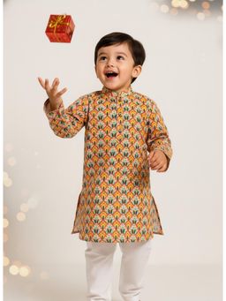 VASTRARTH - Orange Printed Full Sleeves Mandarin Neck Kurta And Pyjama