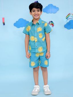 VASTRARTH - Teal Self Design Half Sleeves Collar Neck Co-ord Set