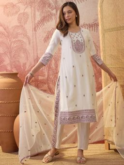 Four Steps - Off White Roman Silk Embroidered Kurta with Pant and Dupatta