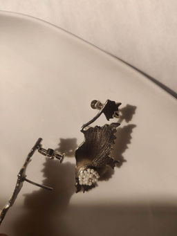 Aarjavee - Silver Awe Earring