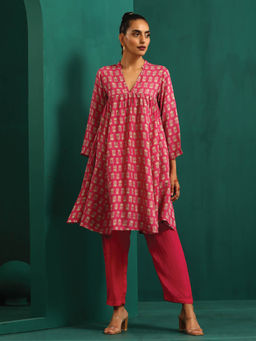 trueBrowns - Pink Leaf Muslin Silk Printed Yoke Gathered Co-Ord (Set of 2)