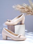Cream color option, Sold out, Currently selected