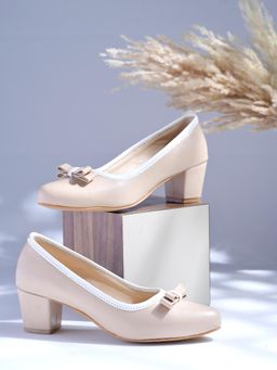 Shoetopia - Stylish Cream Pumps For Girls