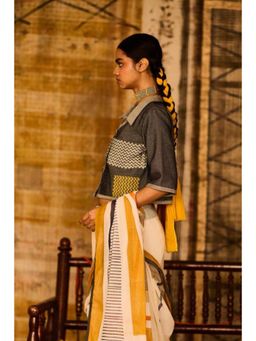 Banana Labs - Sequence Alignment Saree Without Blouse