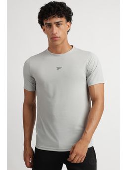Reebok - Men Grey Textured T-Shirt